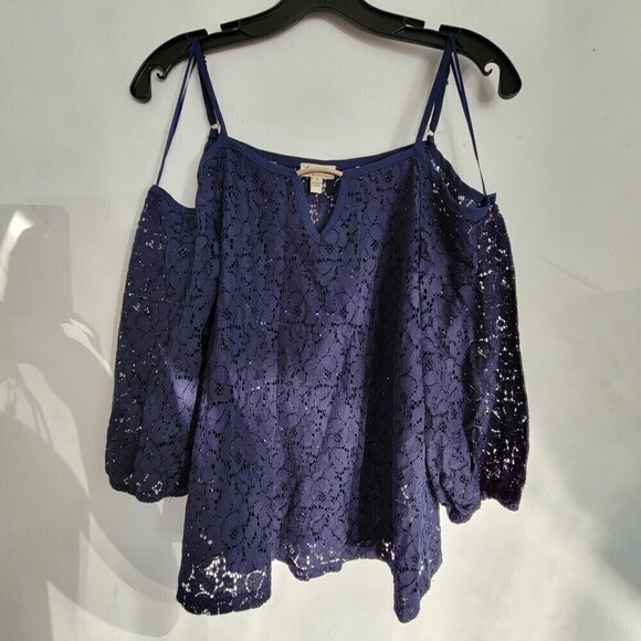 Lily White Navy Blue Floral Lace Cold Shoulder 3/4 Sleeve Blouse Top Size Small - Picture 1 of 13